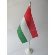 прапор Угорщини на підставці