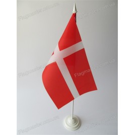 флаг Дании на подставке