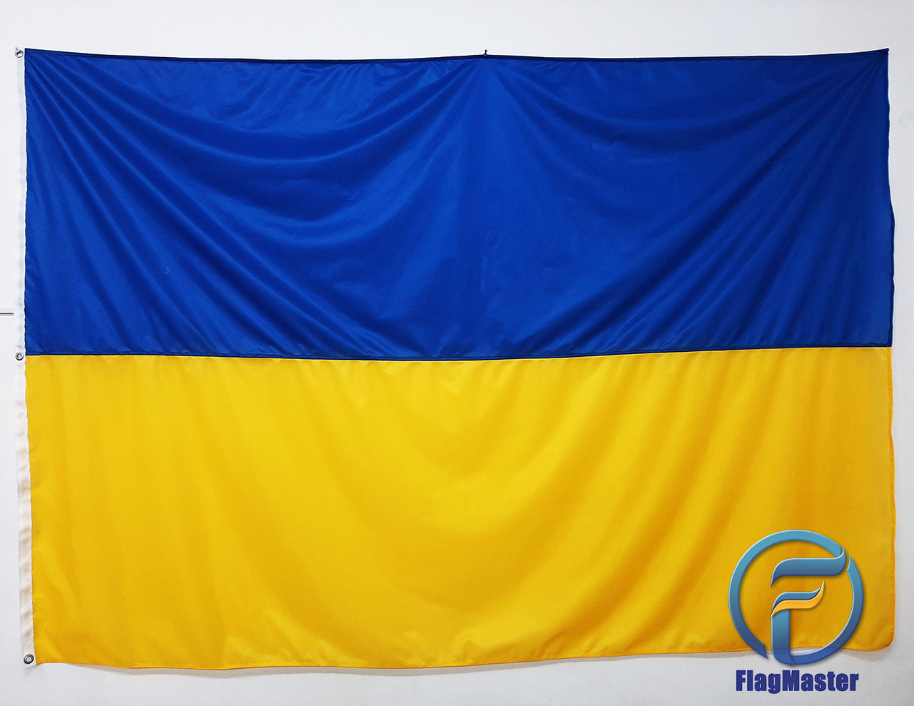 Флаг Украины из флажной сетки